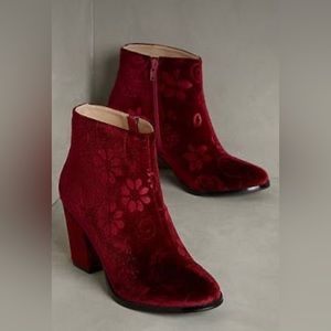 Anthropologie Billy Ella Floral Velvet Boots
